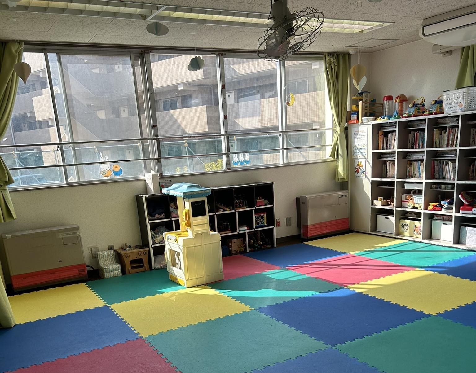 すくすくひろば